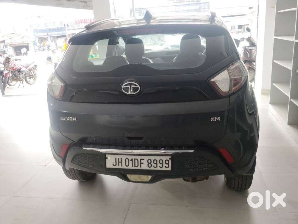 Tata Nexon 1.2 Revotron Xm (s), 2018, Petrol