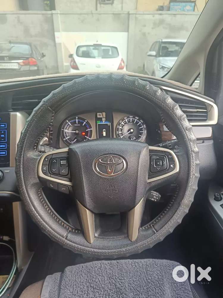 Toyota Innova Crysta 2016 Diesel Well Maintained