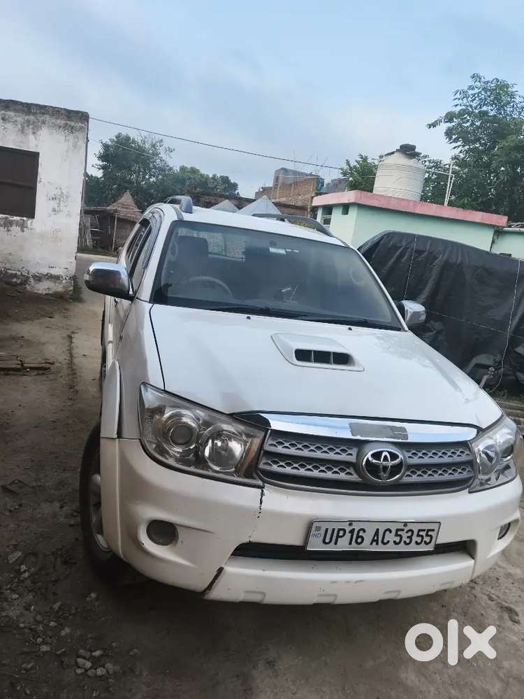 Toyota Fortuner Legender 162000 Km Driven