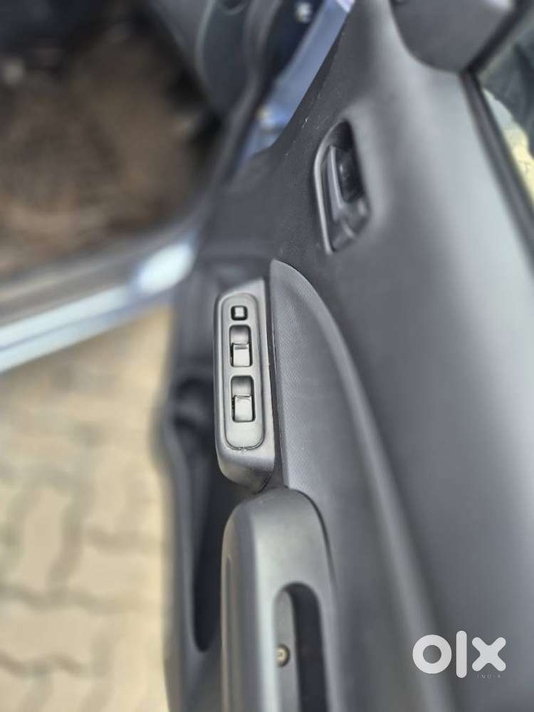 Maruti Suzuki Ritz Lxi, 2013, Petrol