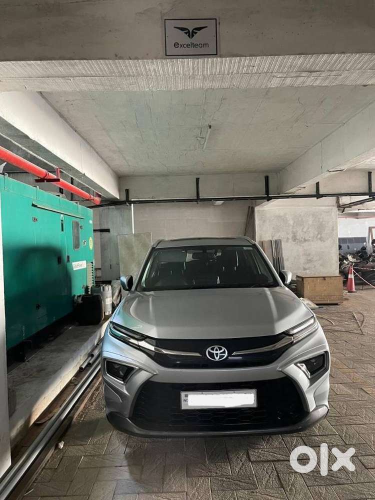 Toyota Urban Cruiser Hyryder 1.5 V Hybrid, 2023, Petrol