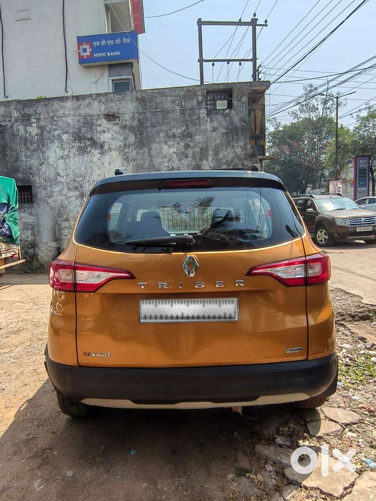 Renault Triber Rxz, 2023, Petrol