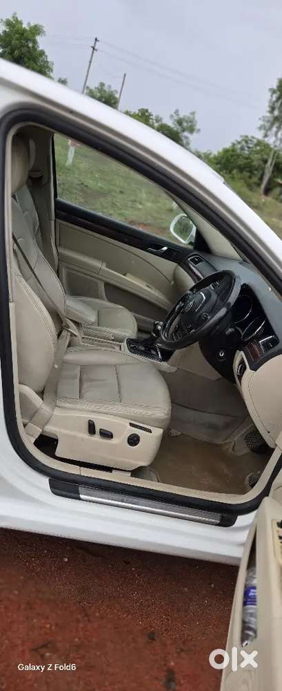 Skoda Superb Elegance 2011