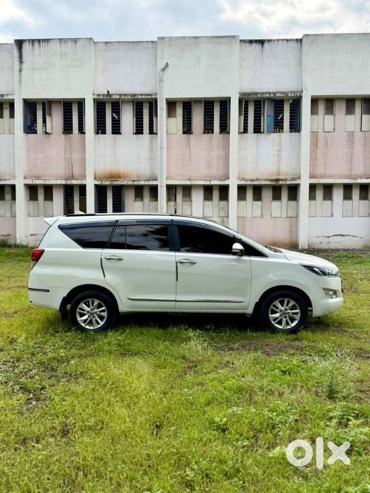 Toyota Innova Crysta 2.4 V, 2017, Diesel