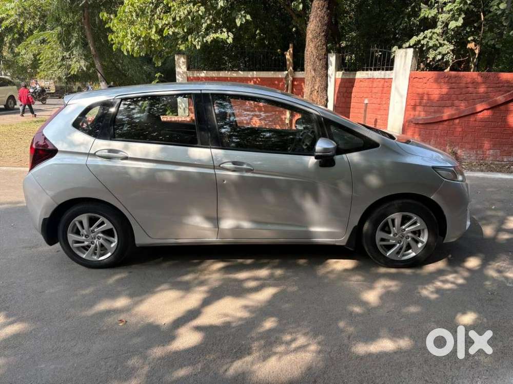 Honda Jazz V Mt Privilege, 2017, Cng & Hybrids