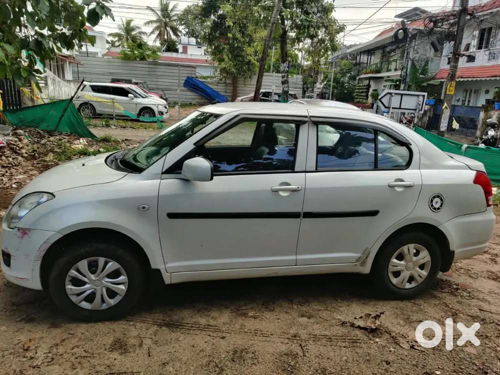 Maruti Suzuki Dzire 2000 Petrol Car