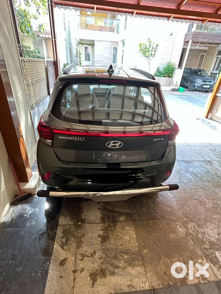 New 2025 Grandi10 Nios Sports O Auto Petrol, Less Km Driven