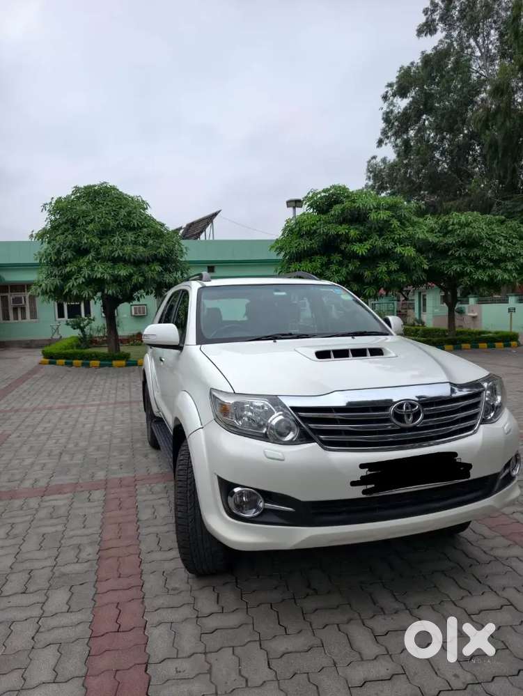 Toyota Fortuner 2015 Suv