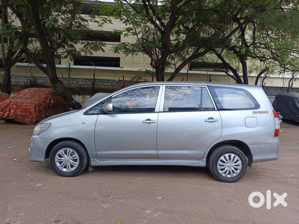 Toyota Innova 2012-2013 2.5 E Diesel Ms 8-seater, 2015, Diesel