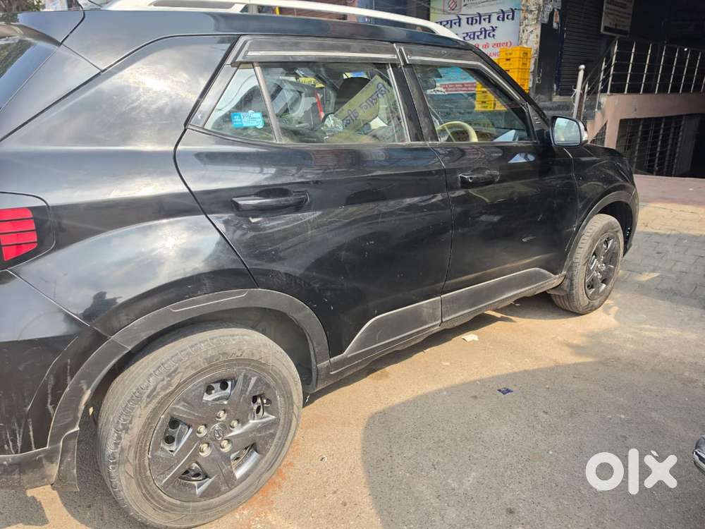 Hyundai Venue Petrol 2023