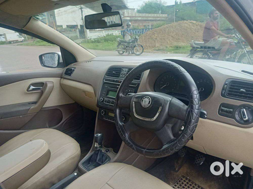 Skoda Rapid 1.5 Tdi Cr Elegance Plus, 2012, Diesel