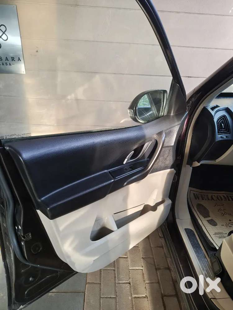 Mahindra Xuv500 Diesel 2017 W6
