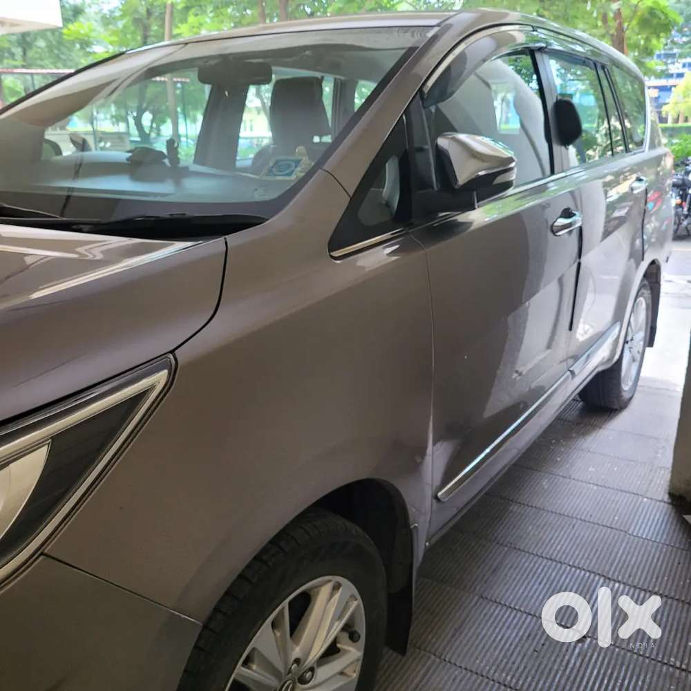 Toyota Innova Crysta 2016 Diesel 221442 Km
