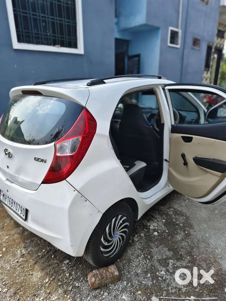 Hyundai Eon 2017. Exchange Me Dusri Gadi Bhi Chalengi