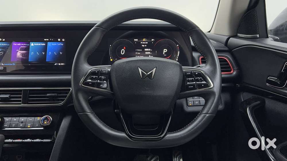 Mahindra Xuv700 2.0 Ax 7 Petrol At Luxury Pack Str, 2024, Petrol
