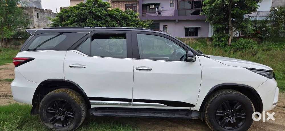 Toyota Fortuner Leader Edition (at), 2025, Diesel