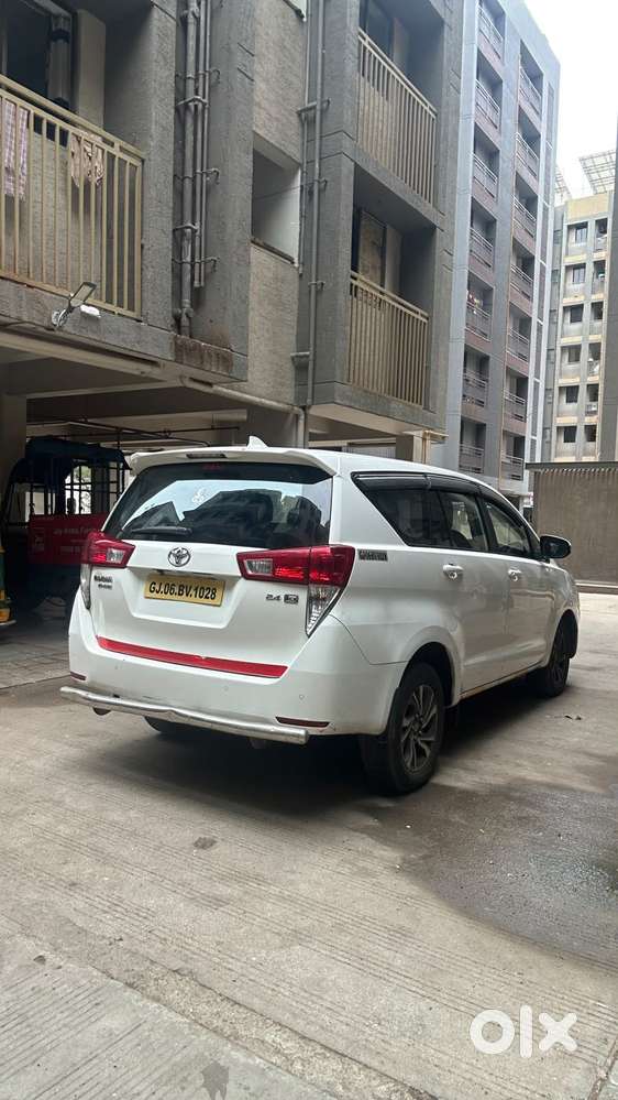 Toyota Innova Crysta 2.4 G Mt 8s, 2022, Diesel