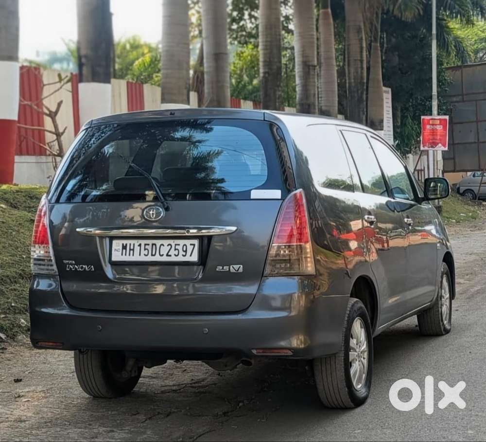 Toyota Innova 2.5 Vx 8 Str Bs-iii, 2011, Diesel