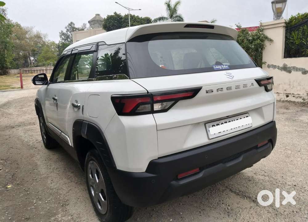 Maruti Suzuki Brezza 1.5 Vxi Smart Hybrid, 2024, Petrol