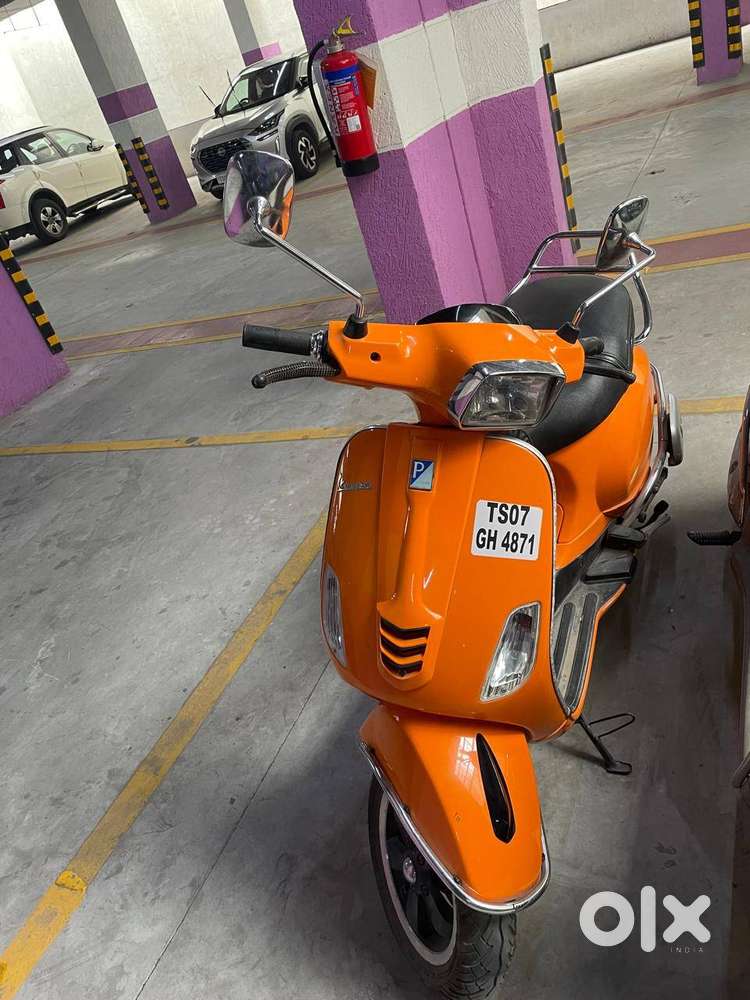 Vespa SXL 150 CC Orange Scooters 1824274853