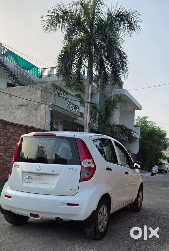 Maruti Suzuki Ritz Lxi, 2011, Petrol