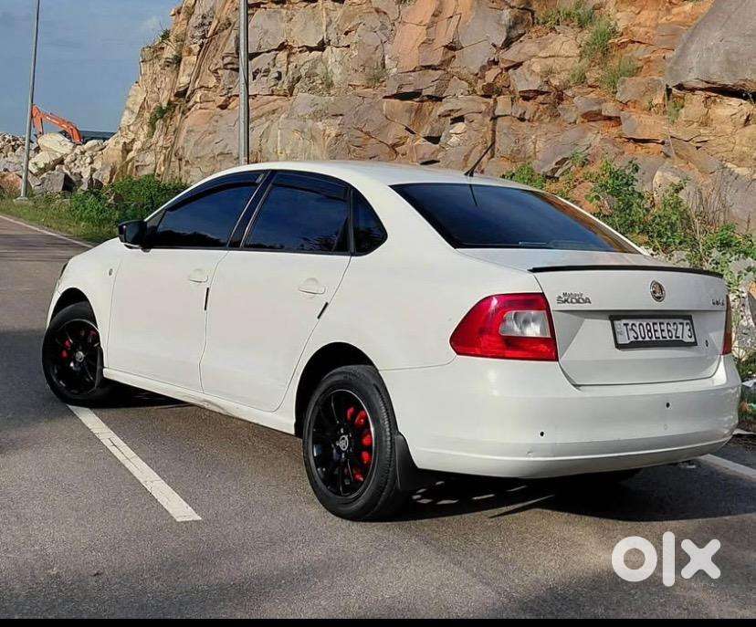 Skoda Rapid 2014 Petrol 645804 Km Driven