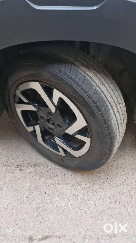 Nissan Magnite 1.0 Xv Turbo Cvt, 2023, Petrol