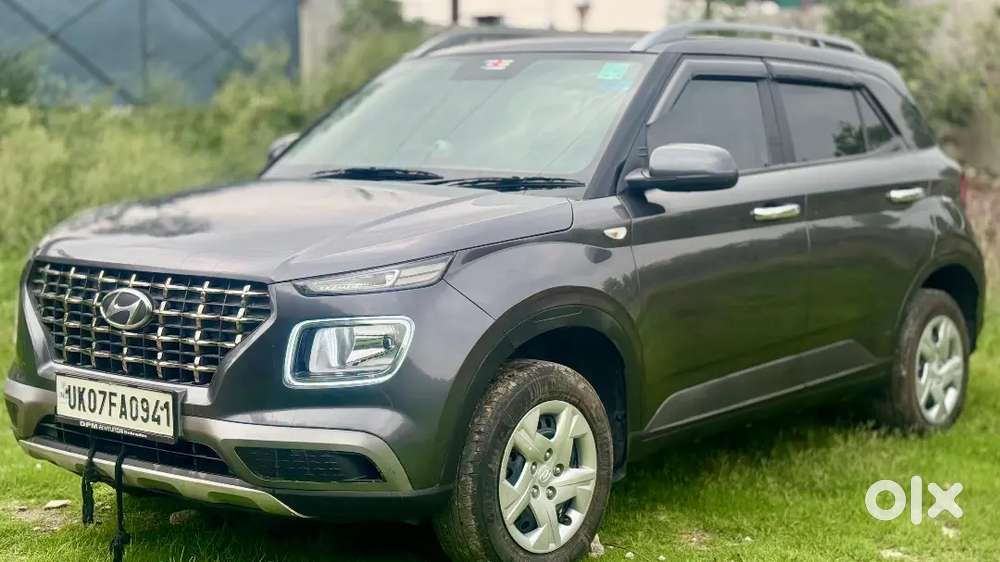 Hyundai Venue 2021 Petrol Well Maintained