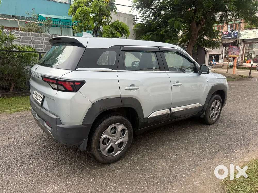 Maruti Suzuki Brezza 2024 Lxi Petrol Showroom Condition