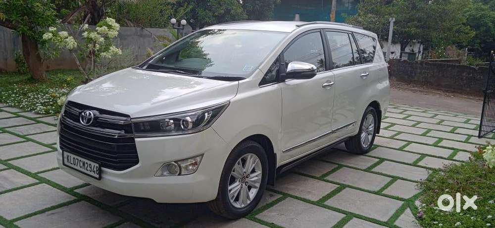 Toyota Innova Crysta 2.8z Automatic, 2017, Diesel