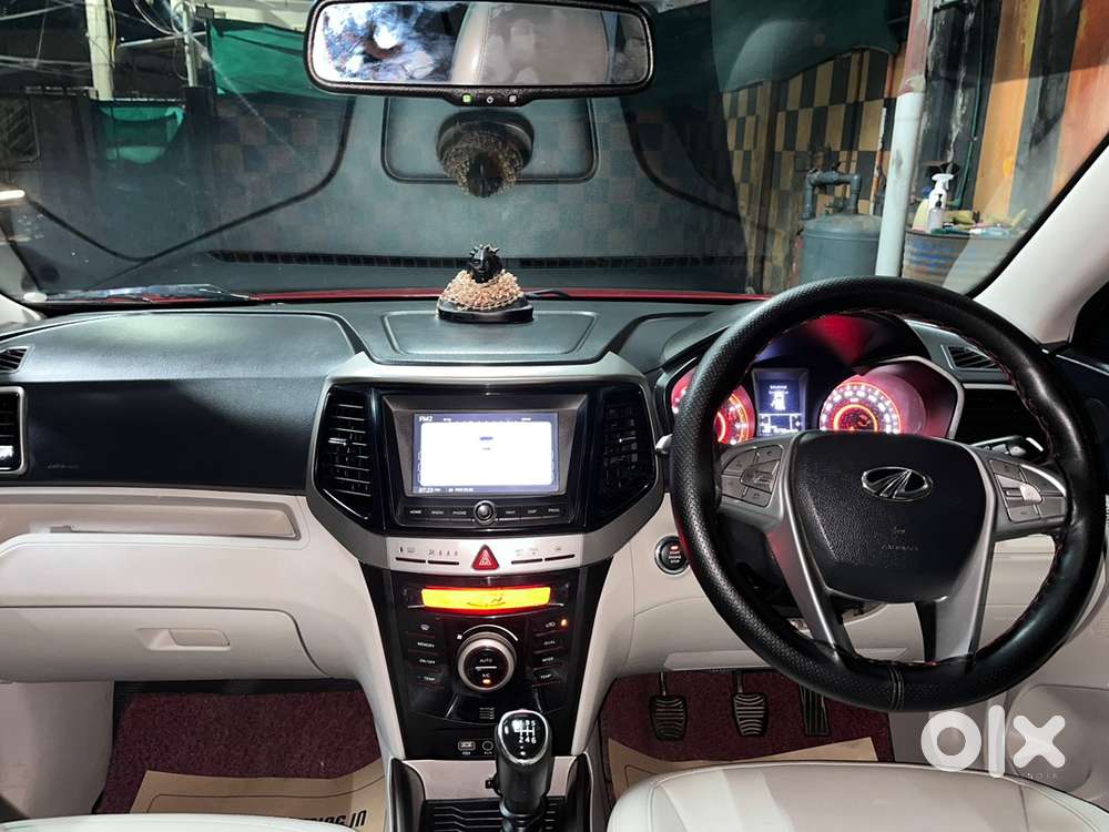 Mahindra Petrol 2020 Car
