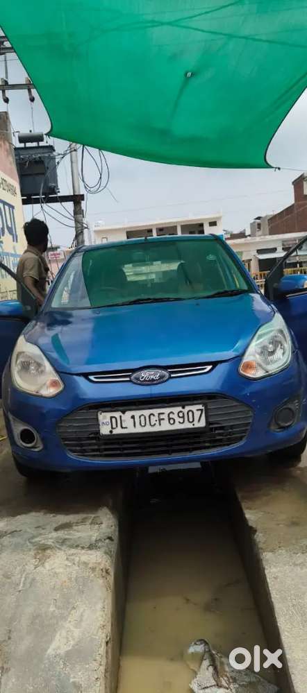 Ford Figo Zxi Petrol 2014