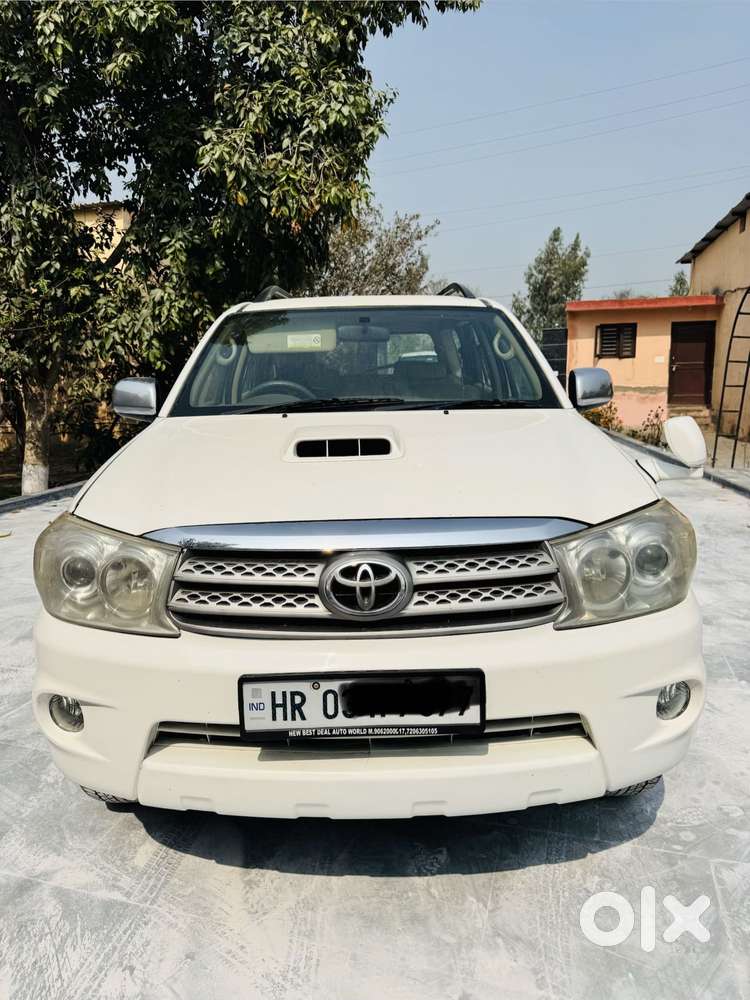 Toyota Fortuner 3.0 4x4 Manual, 2011, Diesel