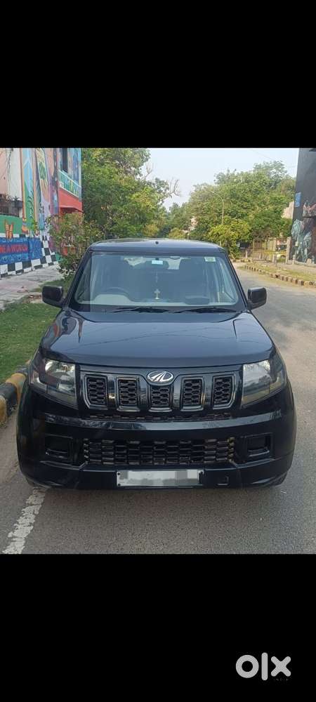 Mahindra Tuv 300 T4 Plus, 2019, Petrol