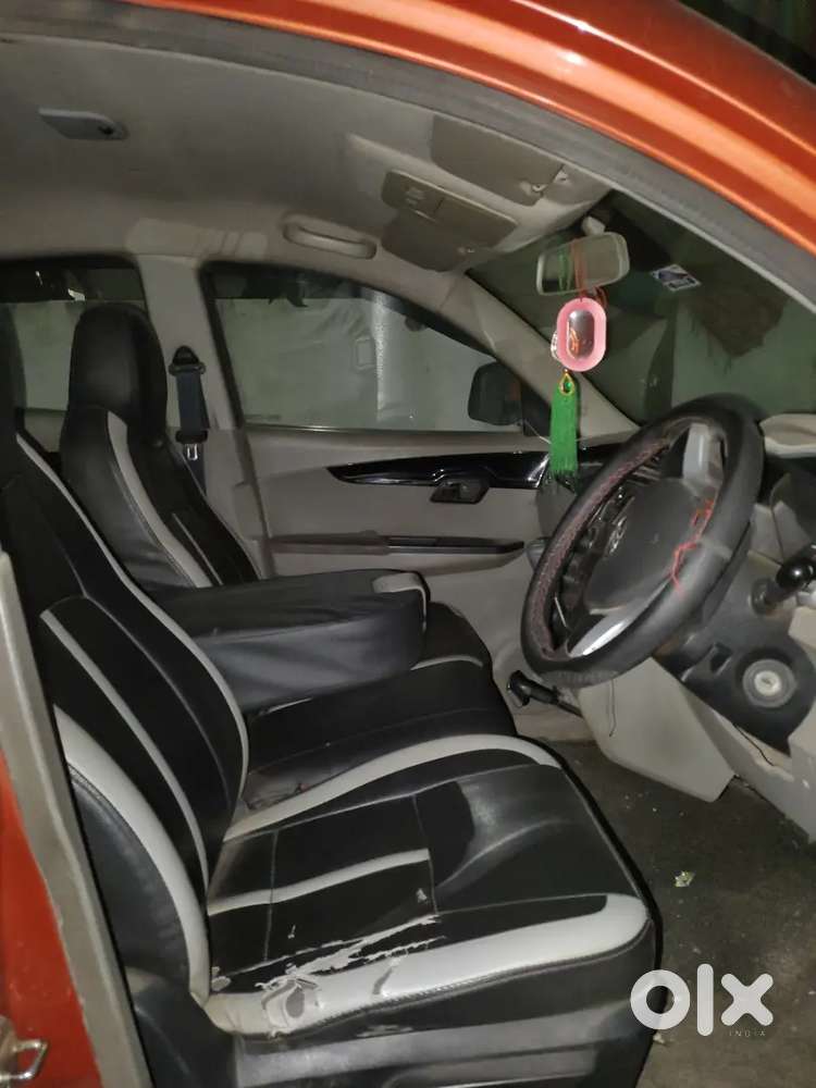 Mahindra Kuv 100 K6 Diesel Top Model