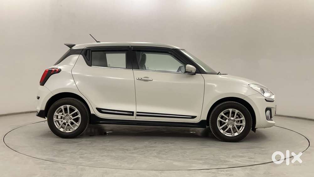 Maruti Suzuki Swift 1.3 Zxi, 2023, Petrol