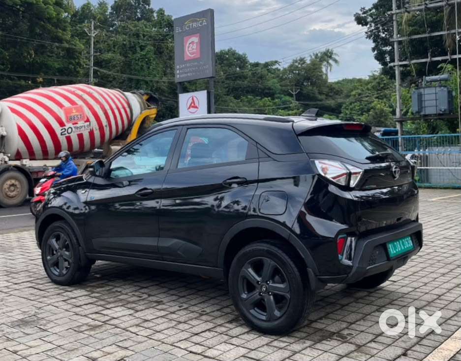 Tata Nexon 1.2 Revotron Xz Plus Premium Dark Edition, 2022, Electric