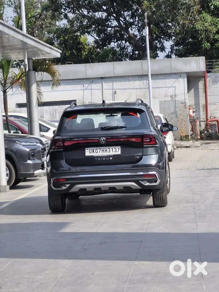 Volkswagen Taigun 2025 Petrol 4200 Km Driven