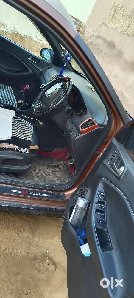 चारों टायर नए