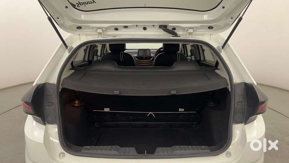 Tata Altroz 1.2 Xt, 2023, Petrol