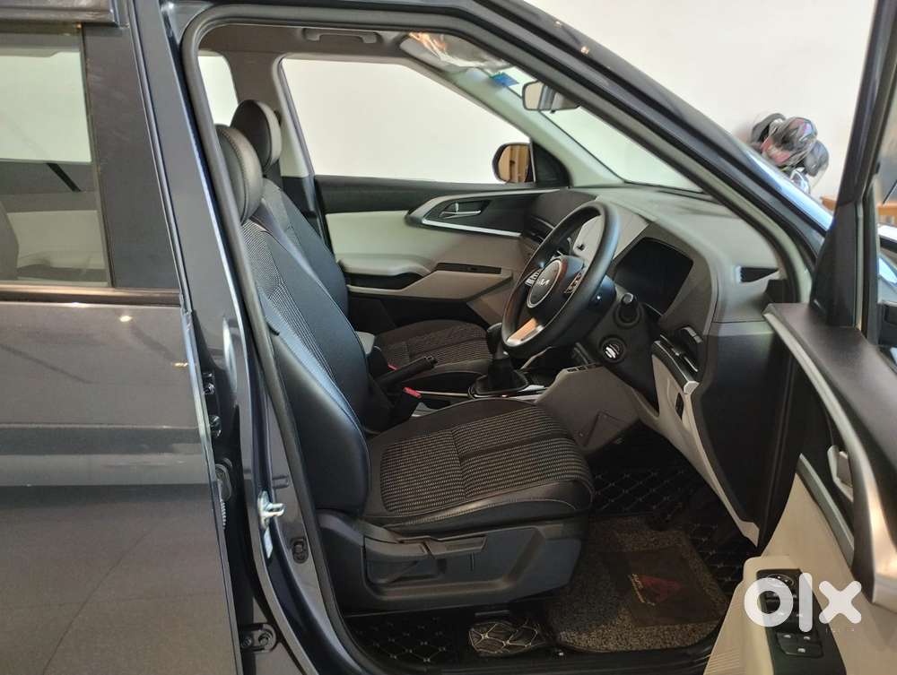Kia Carens 1.5 Prestige 7 Str, 2023, Petrol