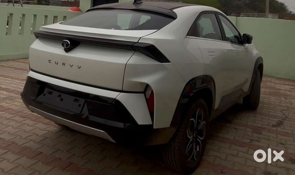Tata Curvv Petrol 2025 Year