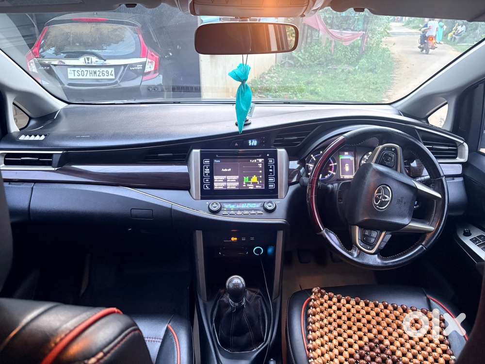 Toyota Innova Crysta 2016