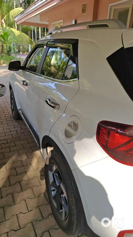 Hyundai Venue 2021 Petrol Well Maintained