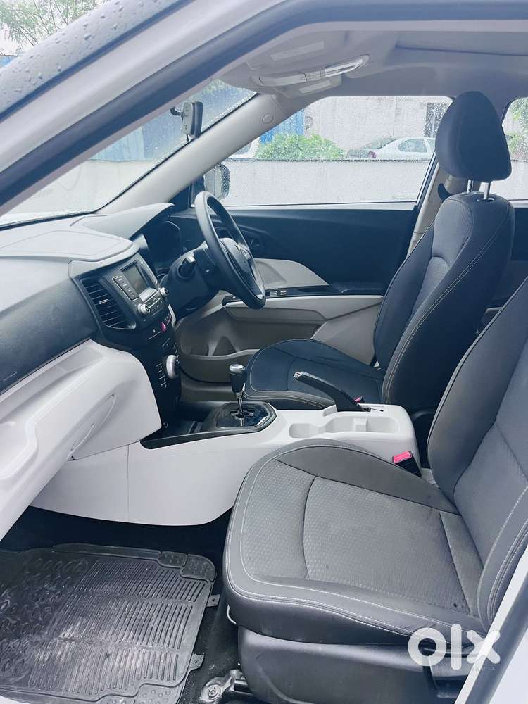 Mahindra Xuv300 W6, 2023, Petrol