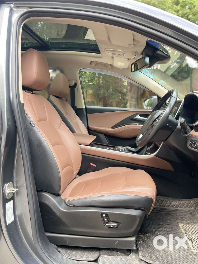 Mg Hector Plus Savvy Pro 1.5 Turbo Petrol Cvt 7 Str Dual Tone, 2004,..