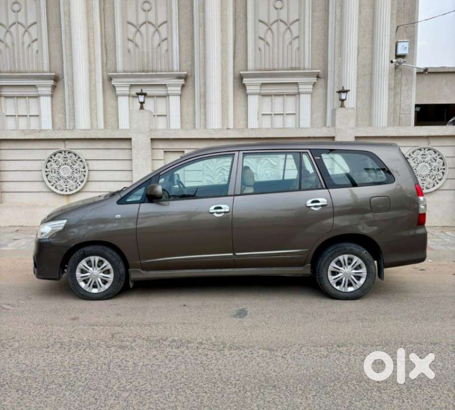 Toyota Innova 2.5 G (diesel) 8 Seater, 2016, Diesel