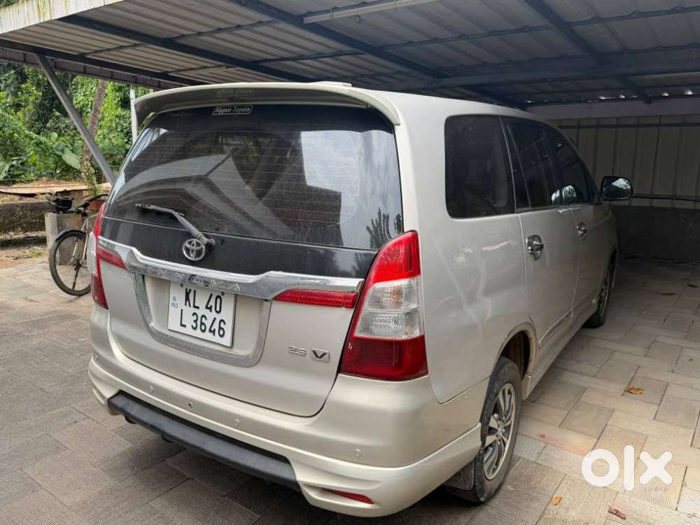 Toyota Innova 2.0 V, 2015, Diesel