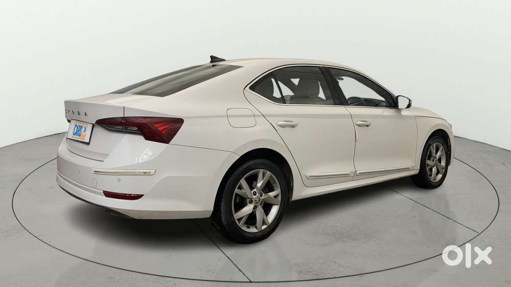 Skoda Octavia 2.0 Style Tsi At, 2022, Petrol