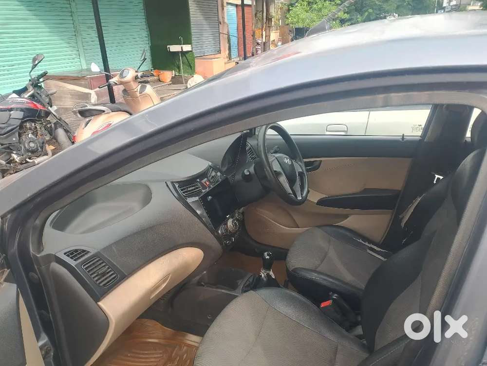 Hyundai Eon Sportz 2011